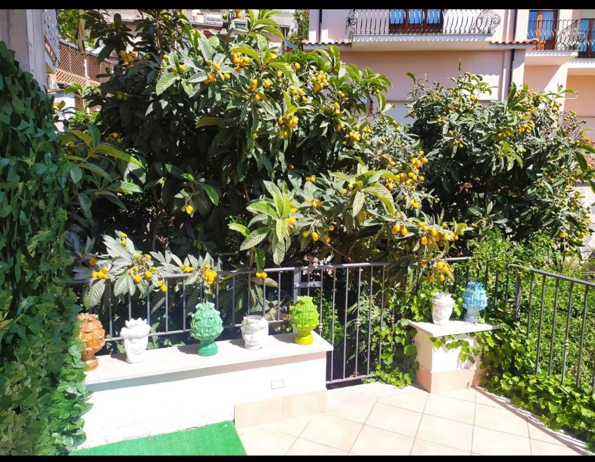 تاورمينا Apartment Marifra Garden المظهر الخارجي الصورة